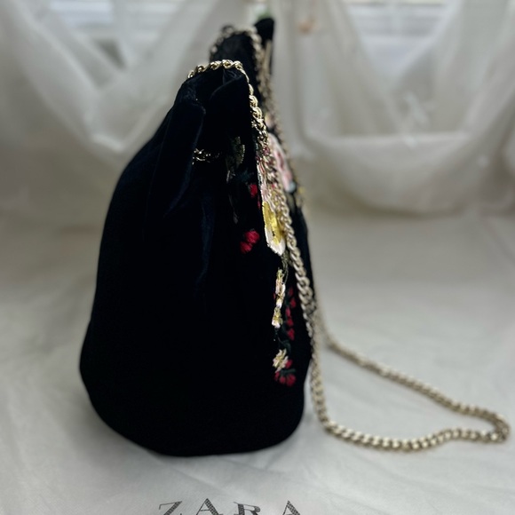 Zara Embroidered black velvet Bag - Picture 12 of 14